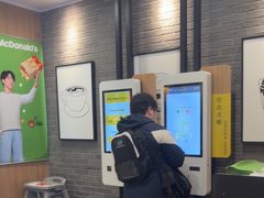 -麦当劳(上海虹桥站30B检票口楼上)