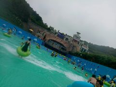 -平湖九龙山乐满地水上乐园