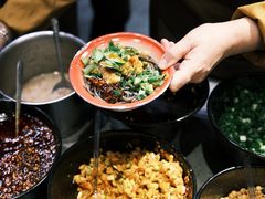 -爆炸头阿姨小四川正宗川味小吃(无任何分店)