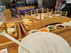 -双桥园·云南过桥米线(古城南门店)