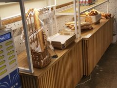 面包甜点陈列柜-前进麦味·天然烘焙(凯德1818店)