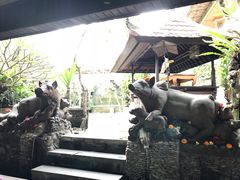 -Warung Babi Guling Ibu Oka 3