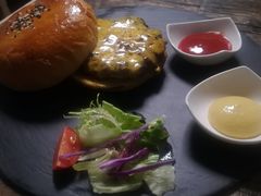 纽约芝士汉堡-HIGH FIVE哈福手工汉堡(桂林路店)