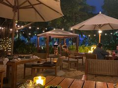 -三亚艾迪逊酒店·海滩烧烤 BARBACOA·现场乐队·浪漫晚餐·烧烤海鲜