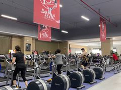 -英派斯健身游泳馆