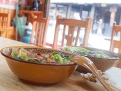 -肇兴特色牛肉粉