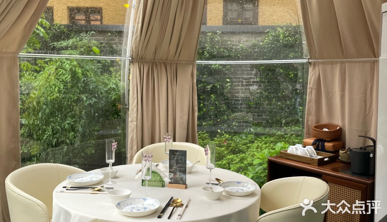 在南京颐和路！百年洋房里吃饭也太绝了吧！