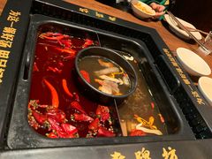-老牌坊云南鱼豆花火锅(爱建店)