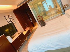 -上海龙之梦万丽酒店