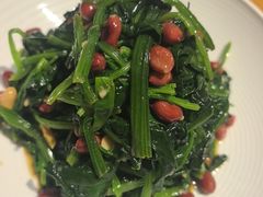 果仁菠菜-伊喜饺子·烤鸭(五道口学院路店)