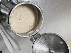 -粘豆包柴火铁锅炖
