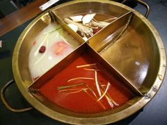 -沸炉重庆老火锅(军事博物馆店)