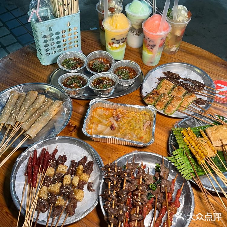 在普宁。。一定要去吃这家烧烤店。。巨好吃。。