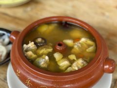 -老滇山寨•云南特色菜•地方菜•民族风情歌舞表演(金碧店)