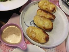-樱花里音乐餐吧·牛扒椰子鸡(东圃店)