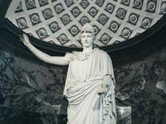 -文艺复兴百货(米兰大教堂广场店)