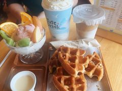 -猫的天空之城概念书店(丽江古城饮玉巷店)