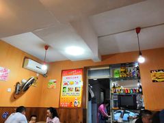 大堂-明明烤牛肉(原明明东北烧烤)