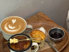 -CAFE CHEZ W一木家(香山路店)