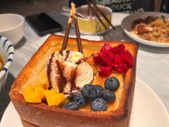 鲜果冰淇淋厚多士-志明眷村·台式融合菜·宵夜