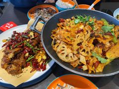 -川流不息·地道川菜·小龙虾(松东路店)