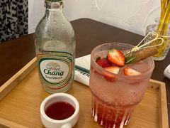 草莓苏打水-洛蒂·咖啡与轻食