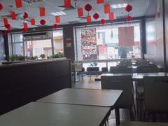 大堂-华莱士·全鸡汉堡(湛江新华店)