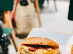 招牌咸牛肉芝士猪仔包-华嫂冰室(尖沙咀店)