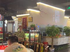 -卢大鲜鱼头捞饭(美利广场店)