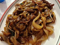 乾炒牛河-小粤楼(万辉广场店)