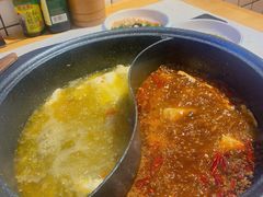 酸菜鸳鸯锅-佬缸炮江湖川菜(玉林店)