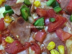 经典鲜茄培根披萨-玛格萝妮(汇智国际商业中心店)