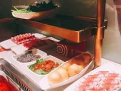 -海底捞火锅鲜切牛肉主题店(长寿路店)