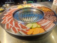 -哈哈碳都·牛肋条无限自助烤肉(台江万达店)