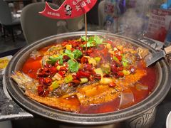 -辣尚瘾·烤鱼·新川菜(牡丹园直营店)