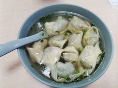 荠菜香菜双拼馄饨-顶巧鸡汤馄饨(虹口总店)