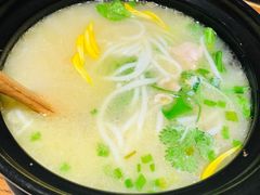云南过桥米线-云海肴·汽锅鸡·云南菜(高德置地店)