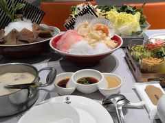 -红鼎豆捞·专注品质海鲜20年(宝丰路店)