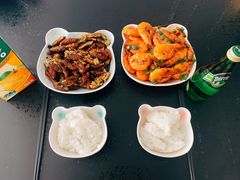 -扒虾小妹儿麻辣海鲜(宏图街店)