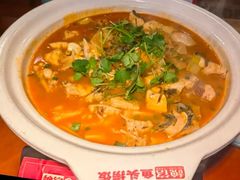 -魏铭鱼头捞饭(晋阳路店)