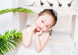 -熊猫叔叔高端儿童摄影(清江商场店)