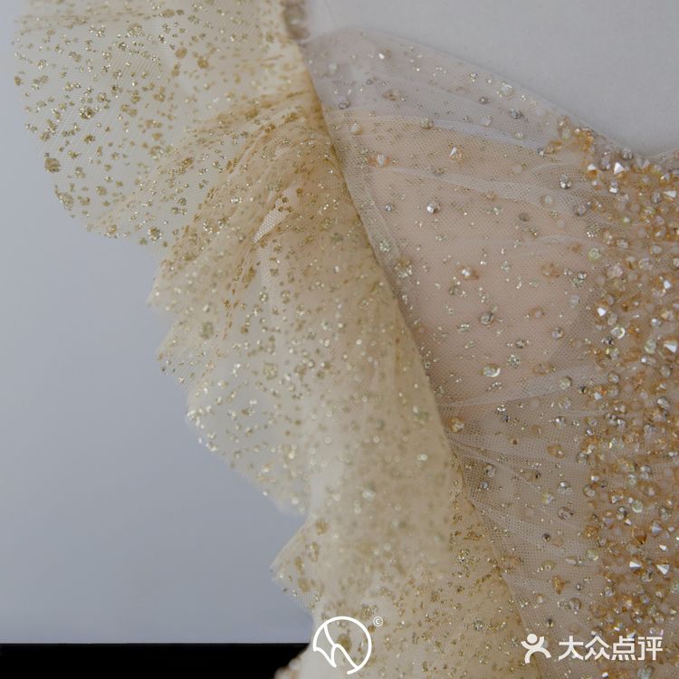 全家都夸的金色礼服💥银川婚纱