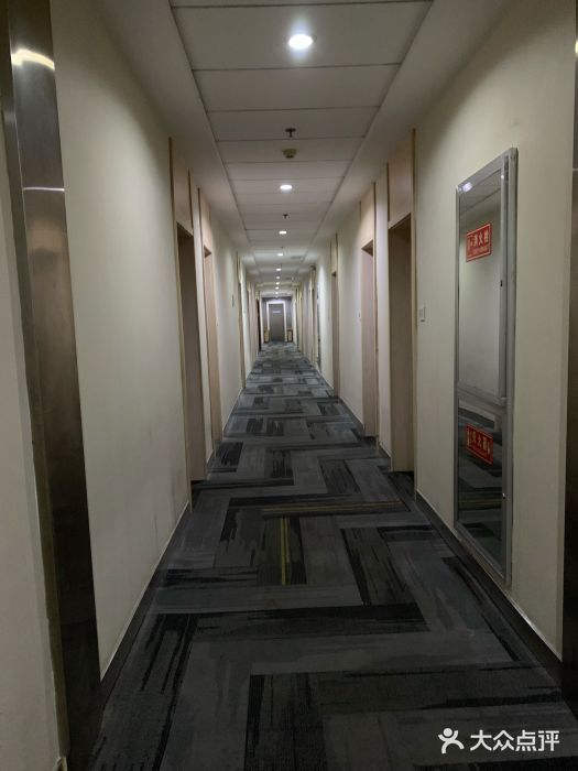 西安煤研宾馆(万达广场李家村地铁站店)图片
