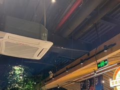 -野山舂·贵州现舂酸汤火锅(鸿通城店)