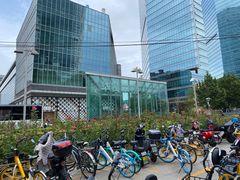 -Apple零售店(华贸购物中心店)