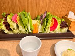 蔬菜拼盘-本家韩国烤肉(青岛万象城店)