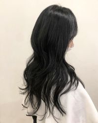 -变画·发型STUDIO