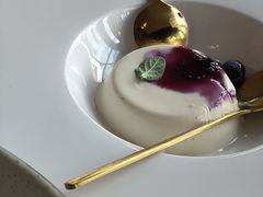 -MONICH牛排融合餐厅(和义大道购物中心店)