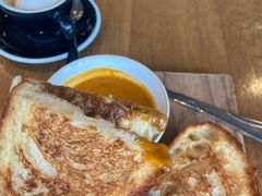 -ROAST coffee & eatery