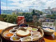 -包整·丝娃娃(一览甲秀楼风景店)